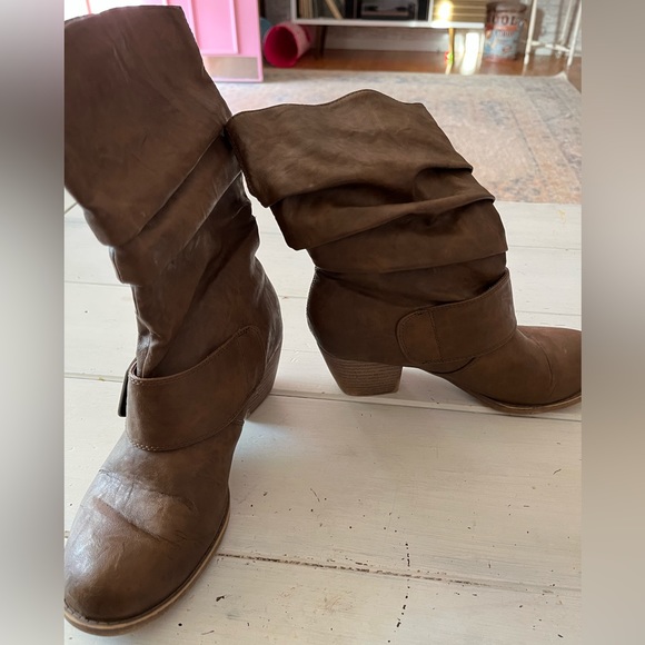 Women’s Boots with small heel and buckle.size 6 - Picture 7 of 7